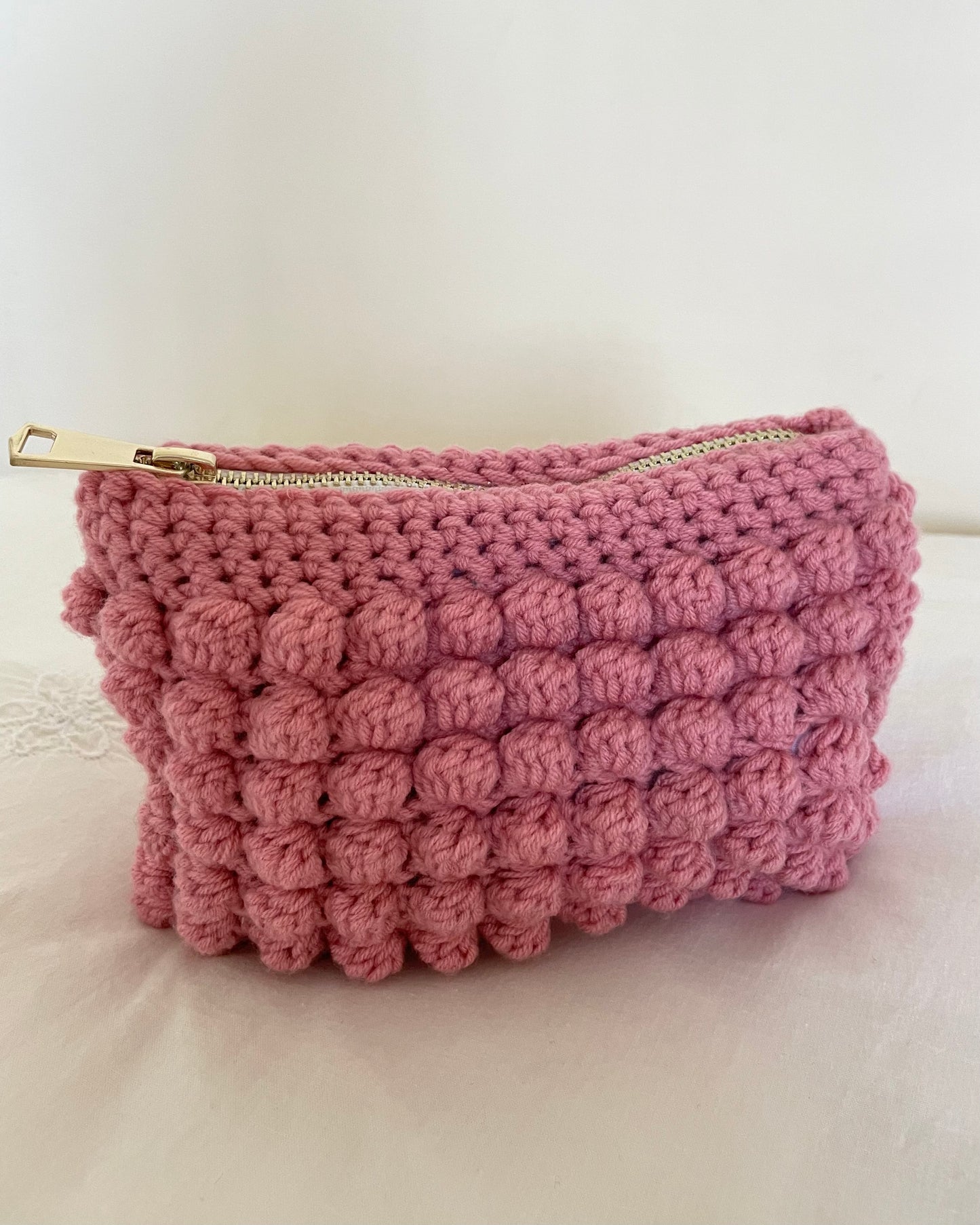 Bobble pouch in rose