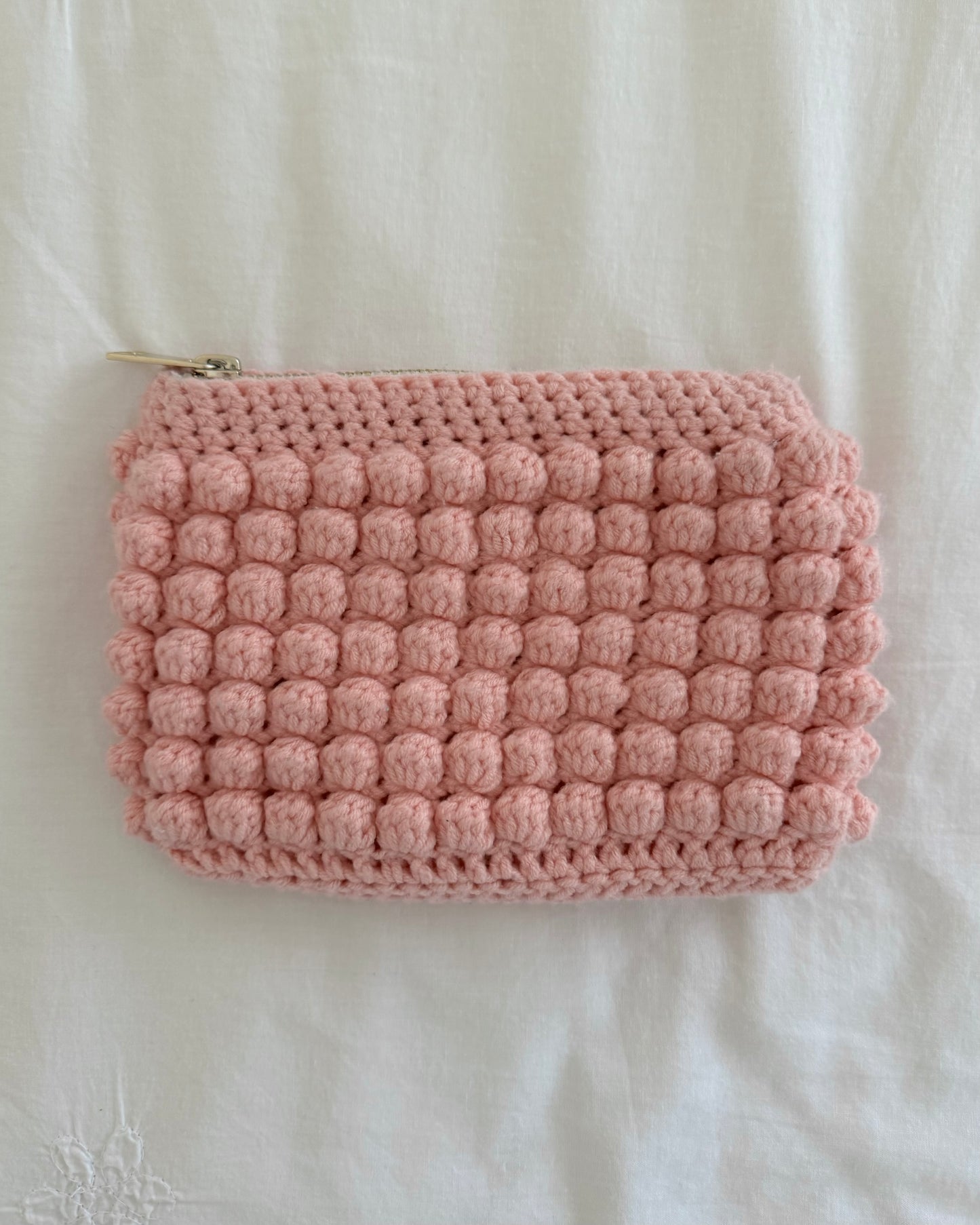 Bobble pouch in baby pink