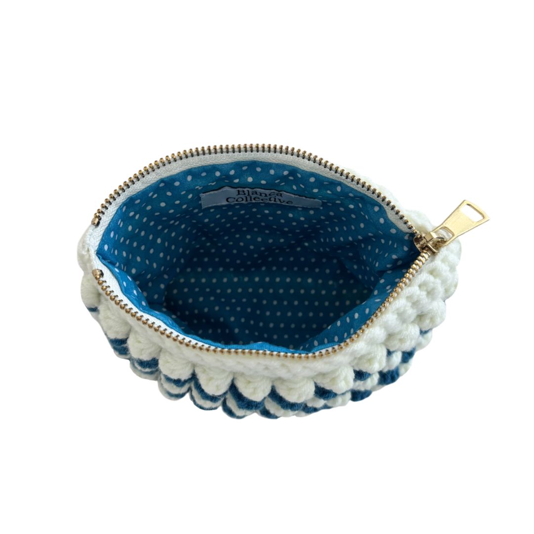 Bobble pouch in white/blue