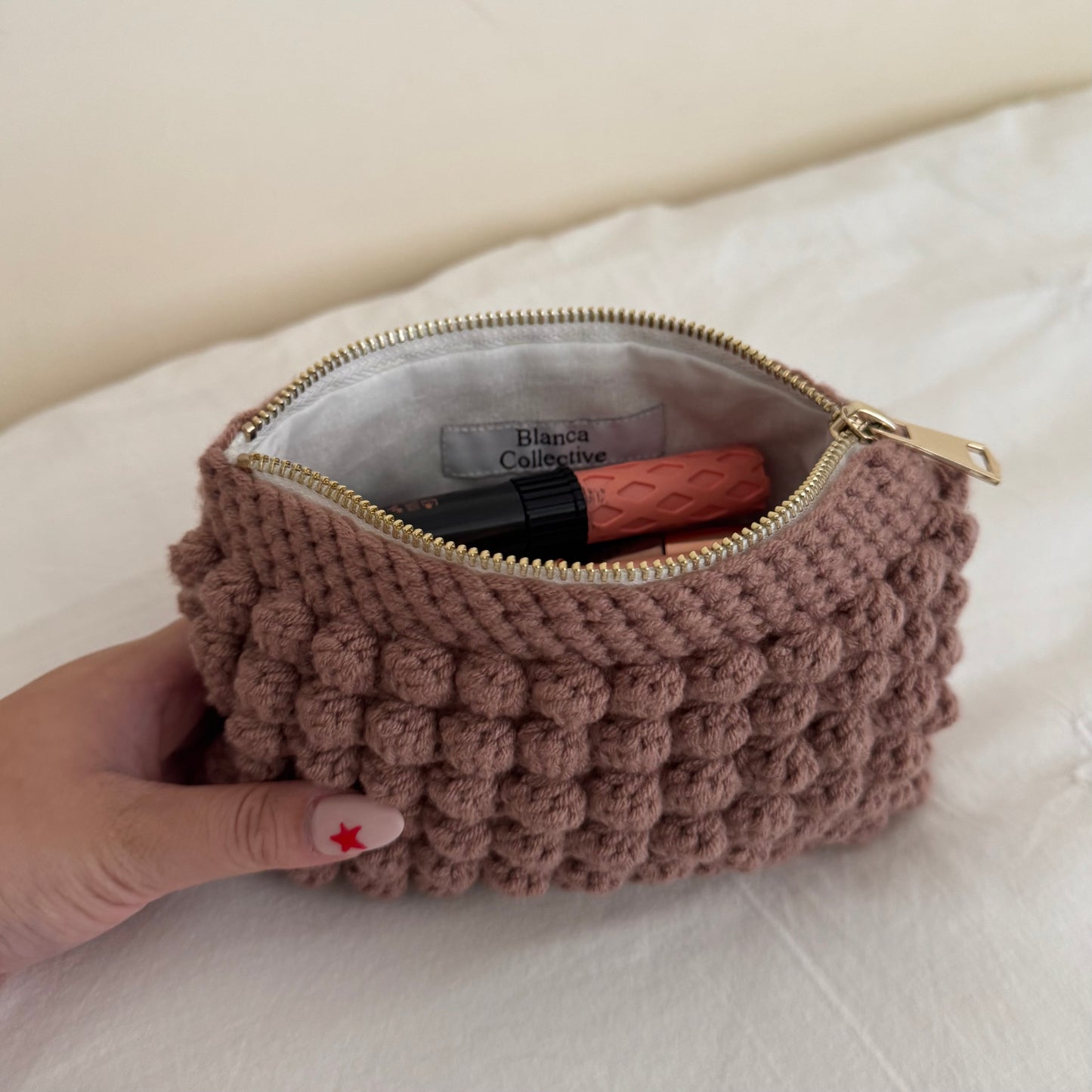 Bobble pouch in chocolate