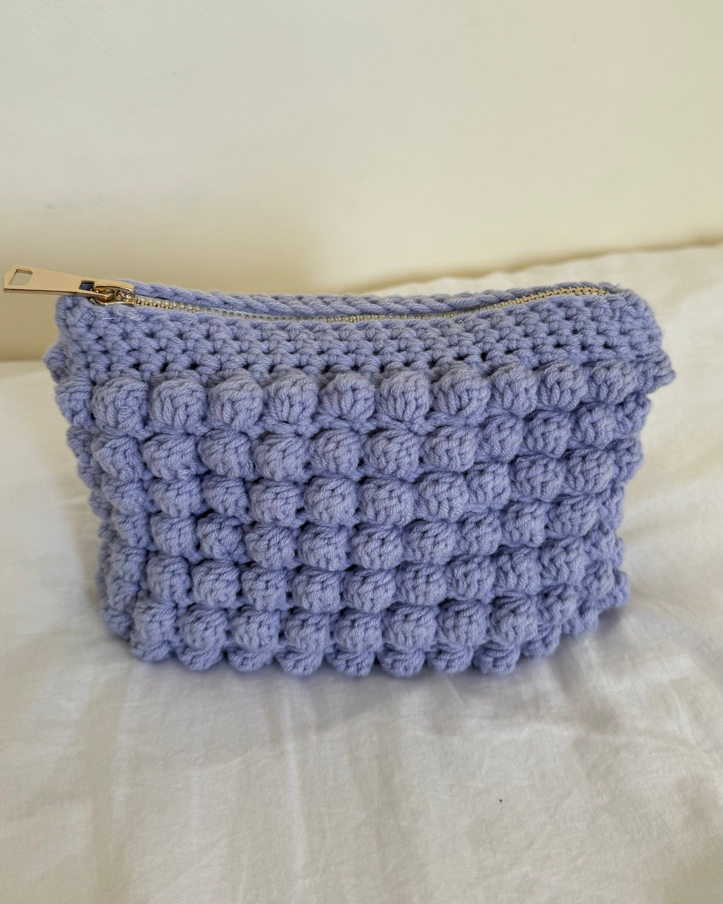 Bobble pouch in purple