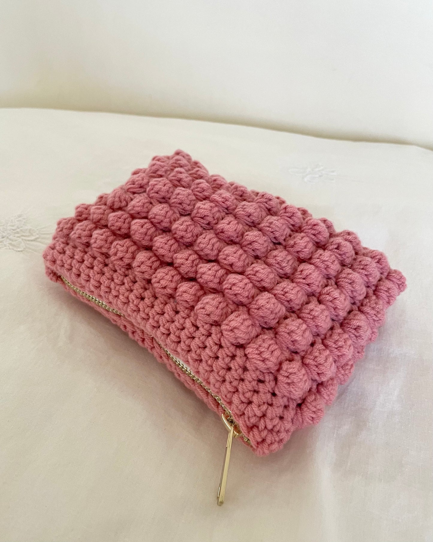 Bobble pouch in rose