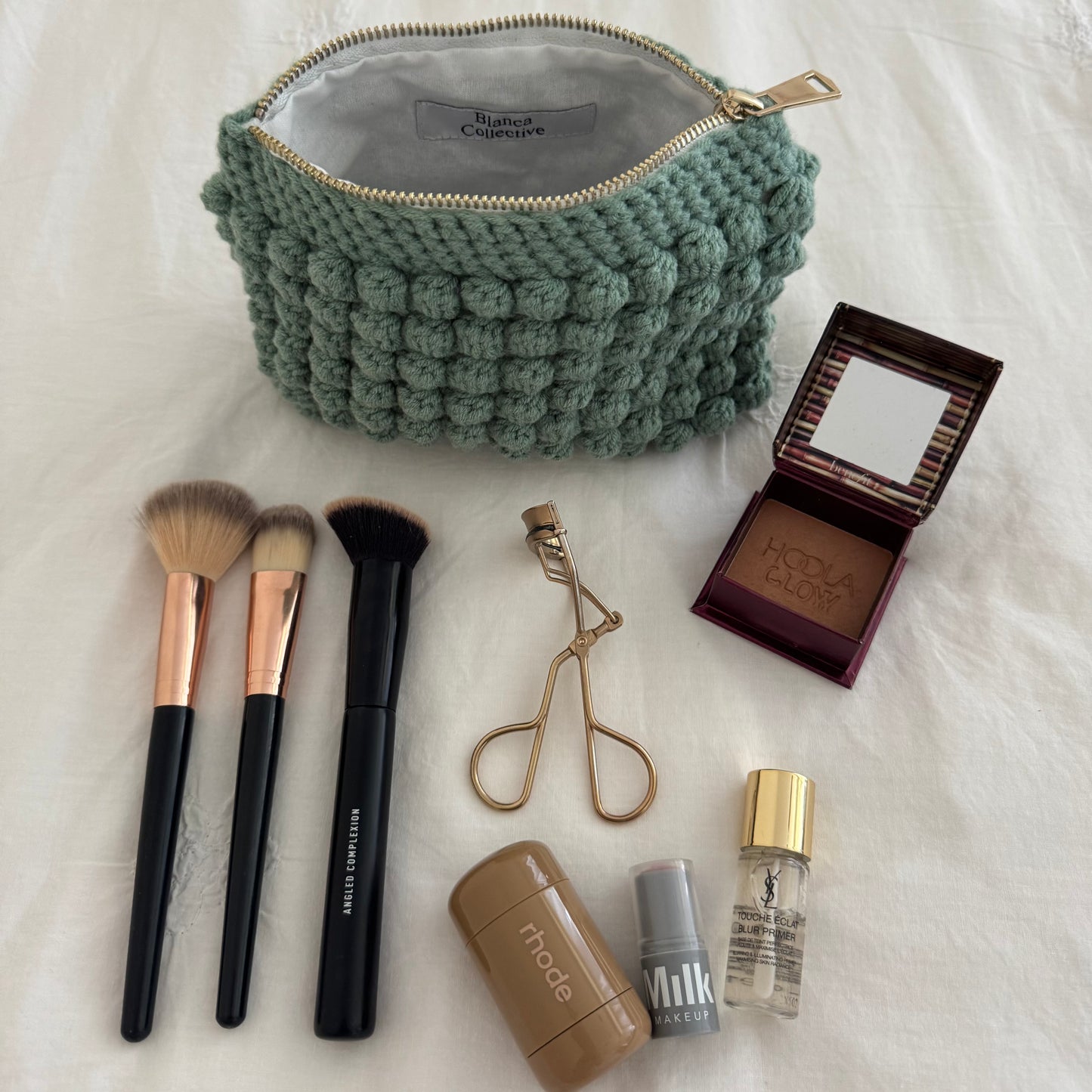 Bobble pouch in green