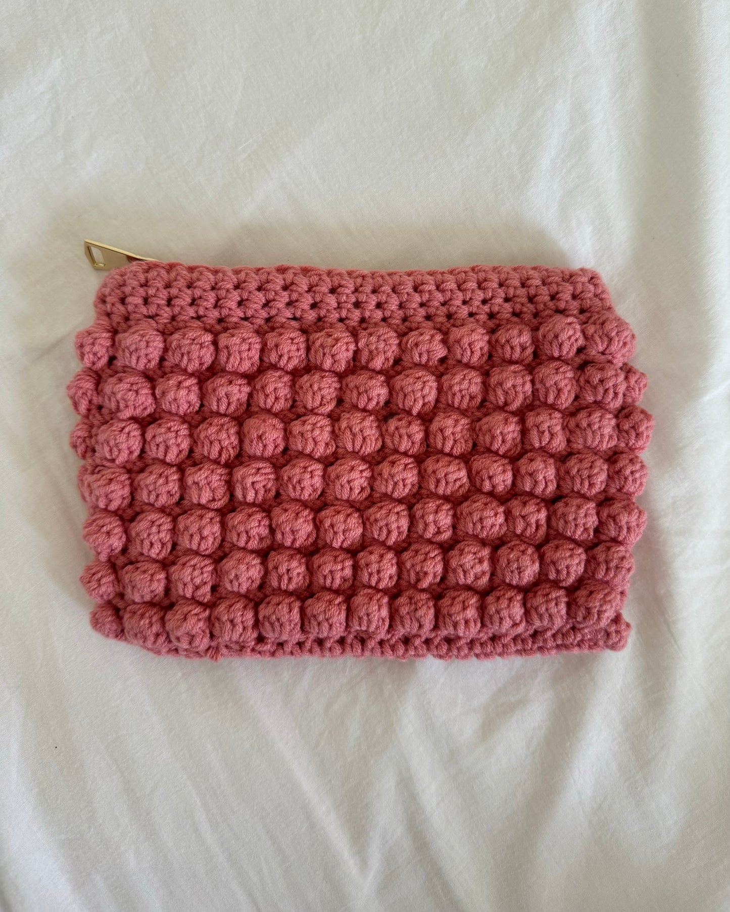 Bobble pouch in rose