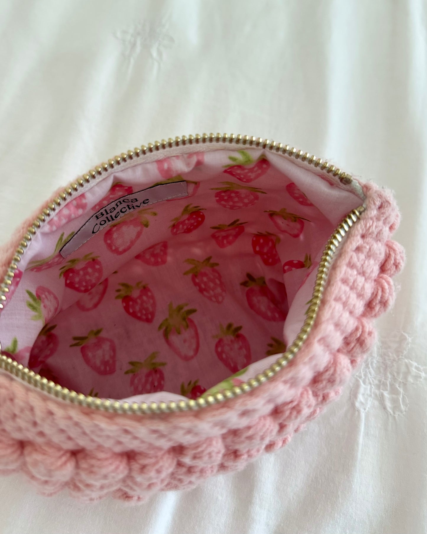 Bobble pouch in baby pink