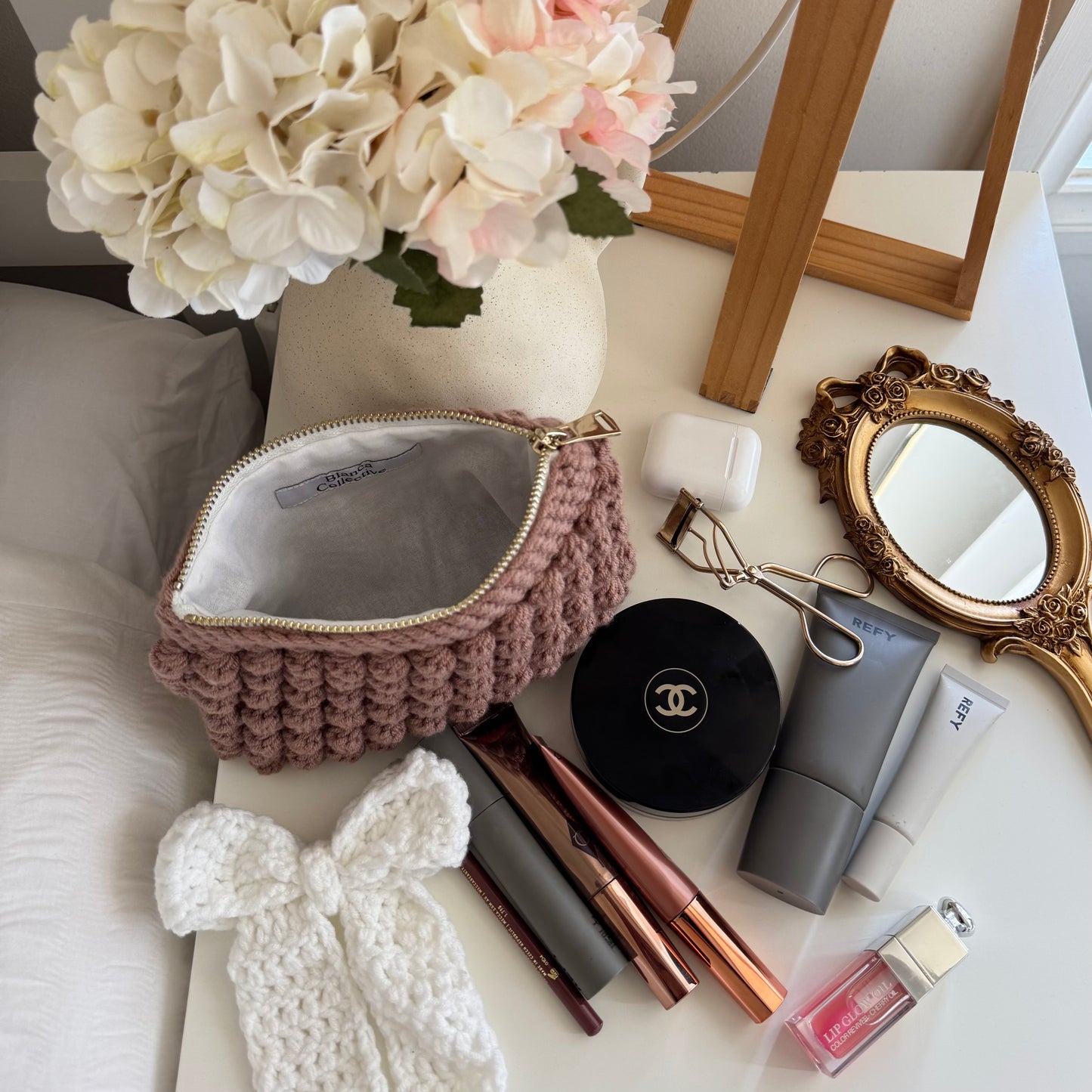 Bobble pouch in chocolate